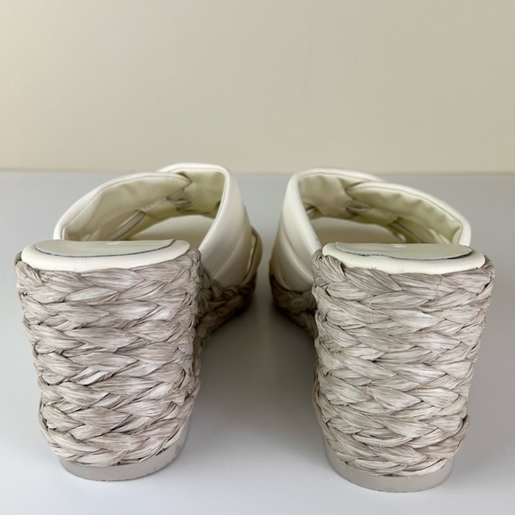 NEW VINCE IVORY LEATHER WEDGE SANDALS - Picture 5 of 12